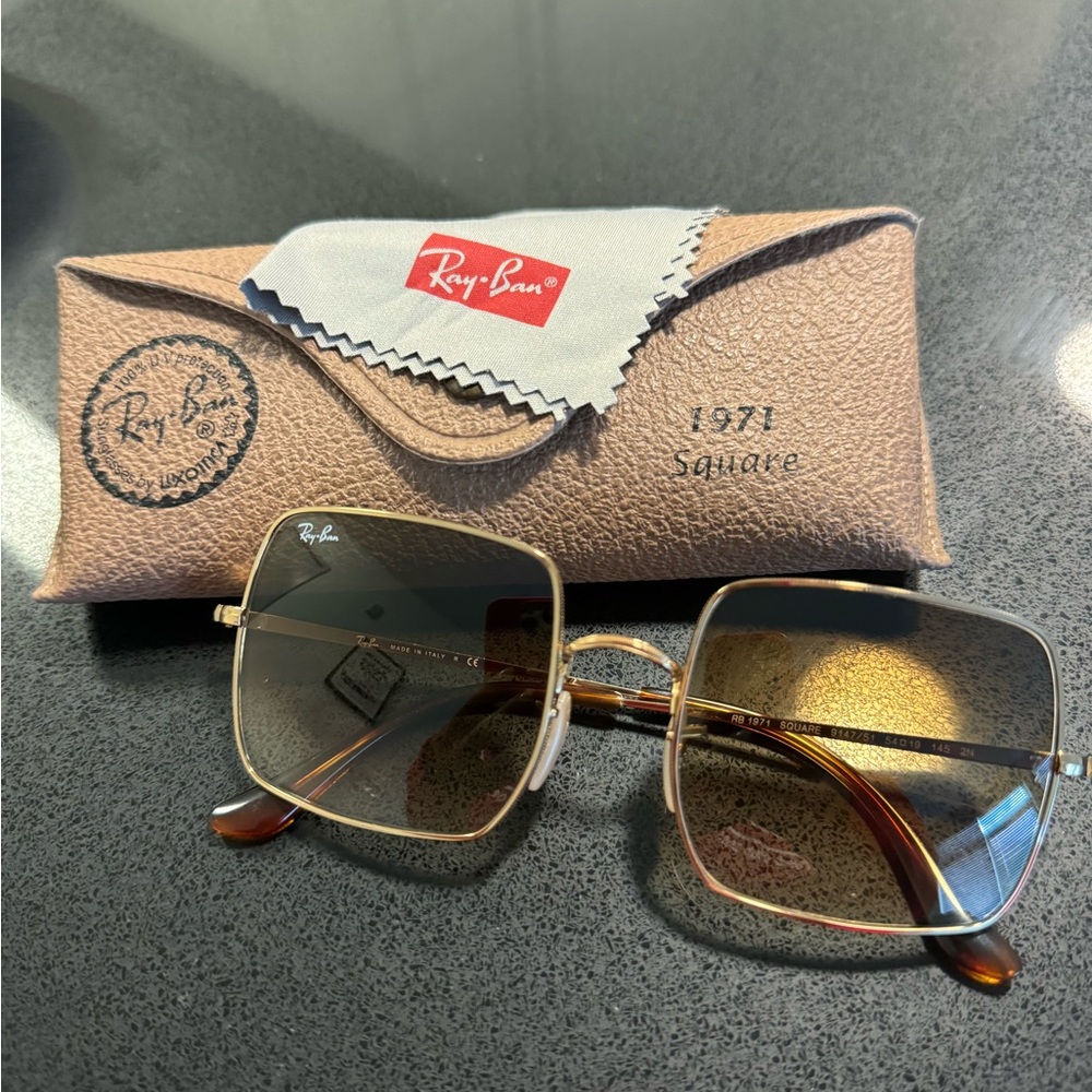 Ray Ban 1971 Square Sunglasses EUC